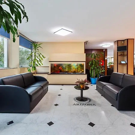 Ginosi Arizona Hotel 3*