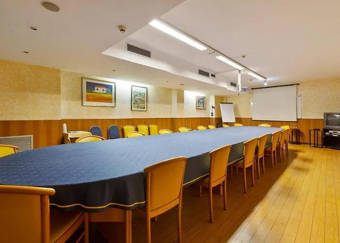 Ginosi Arizona 3* Milano