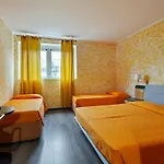 Ginosi Arizona Hotel 3*