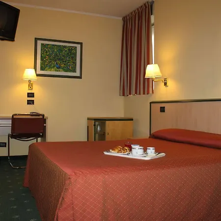 Ginosi Arizona 3* Milán