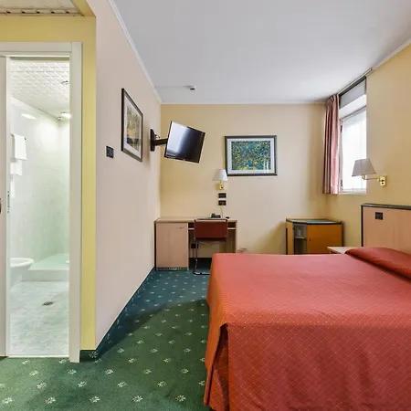 Hotel Ginosi Arizona Milán
